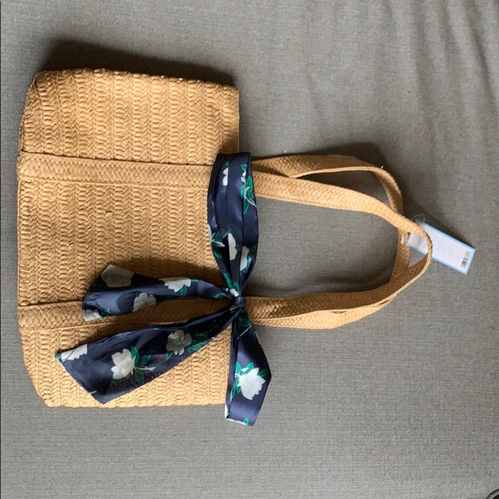 Everyday straw bag